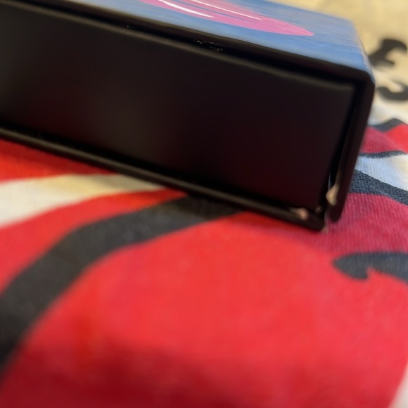 Rolling Stones Enamel Pin Box Set - Picture 4 of 6